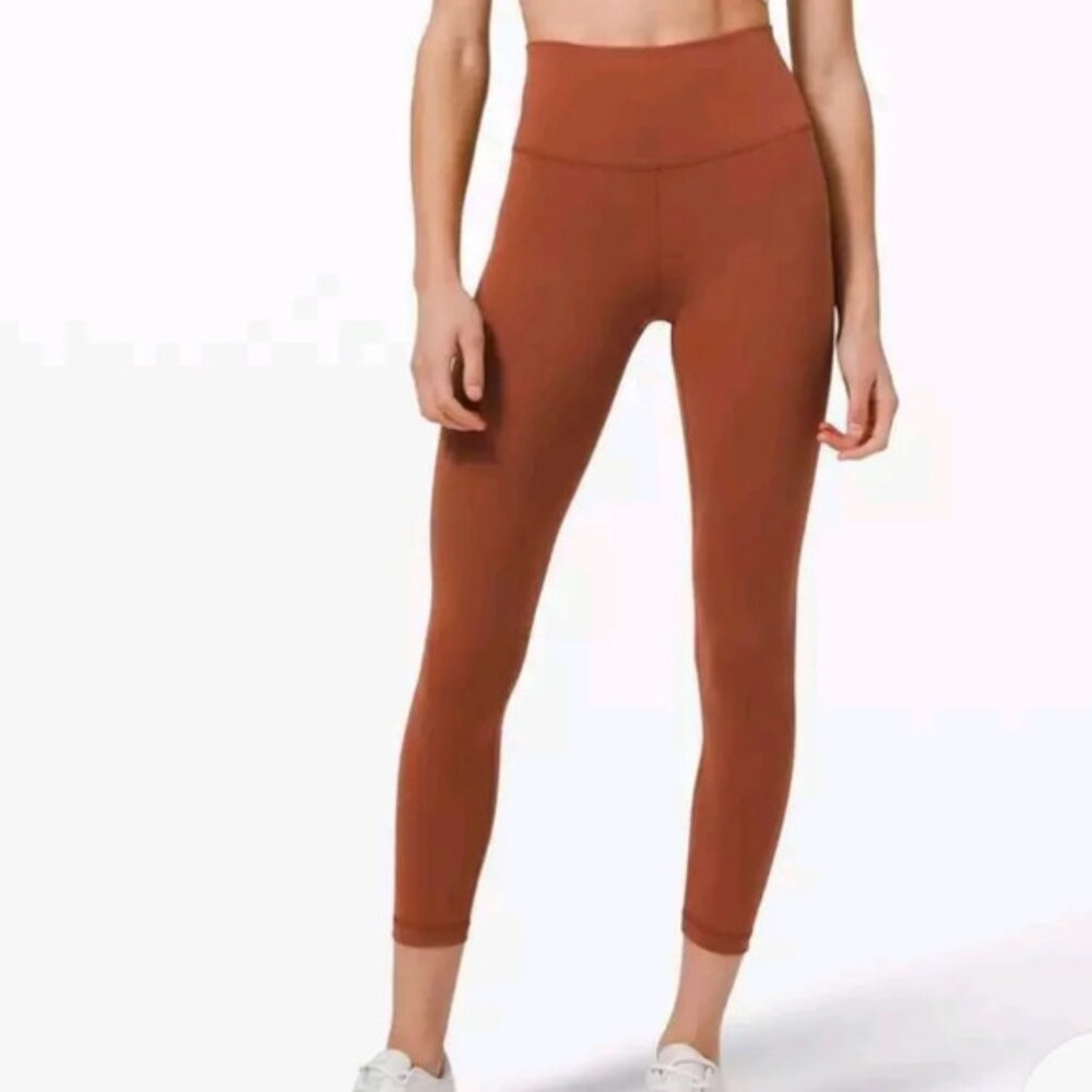 Lululemon Wunder Train Contour Fit High Rise Tights   inch A curve hugging 10